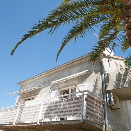 Apartments Mira Splitska Exterior photo