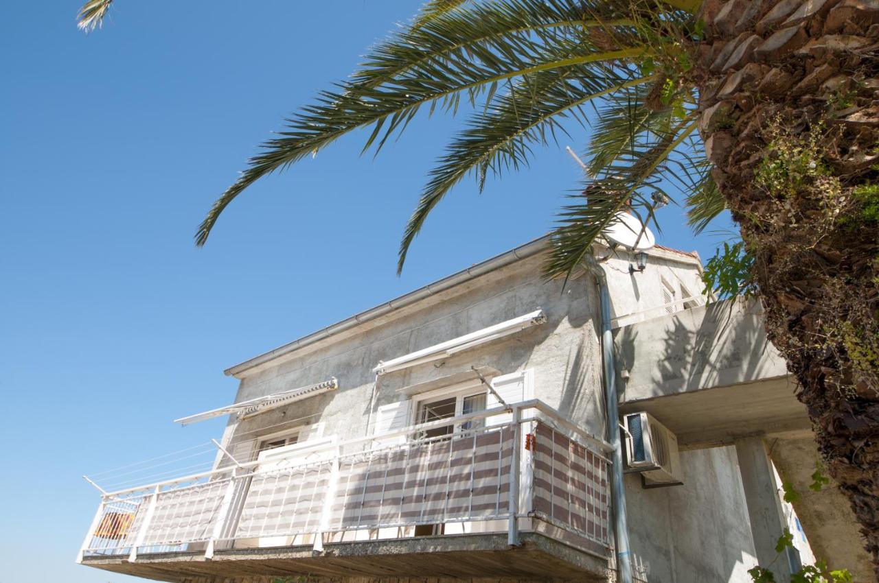 Apartments Mira Splitska Exterior photo